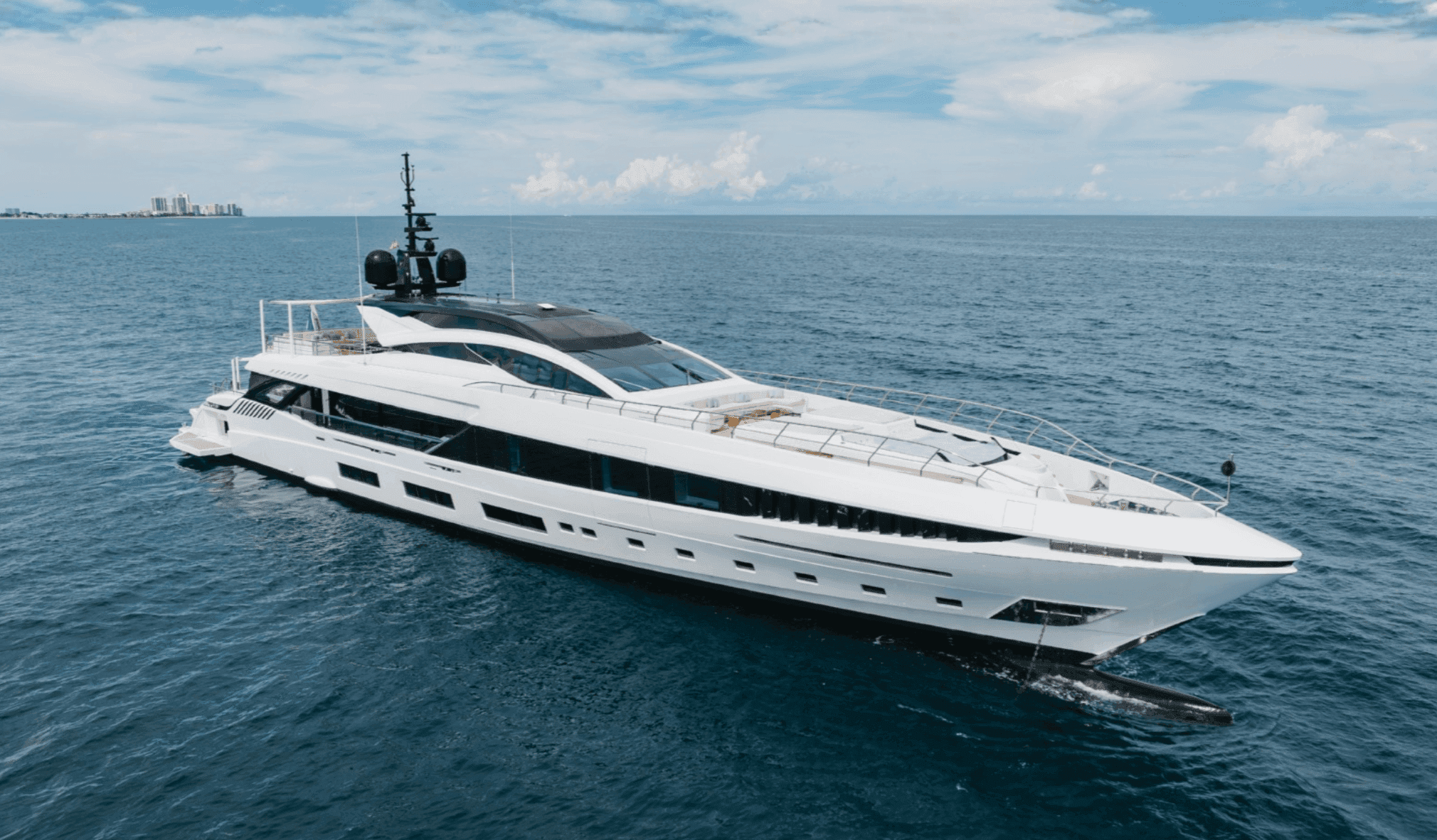 Velocity superyacht underway