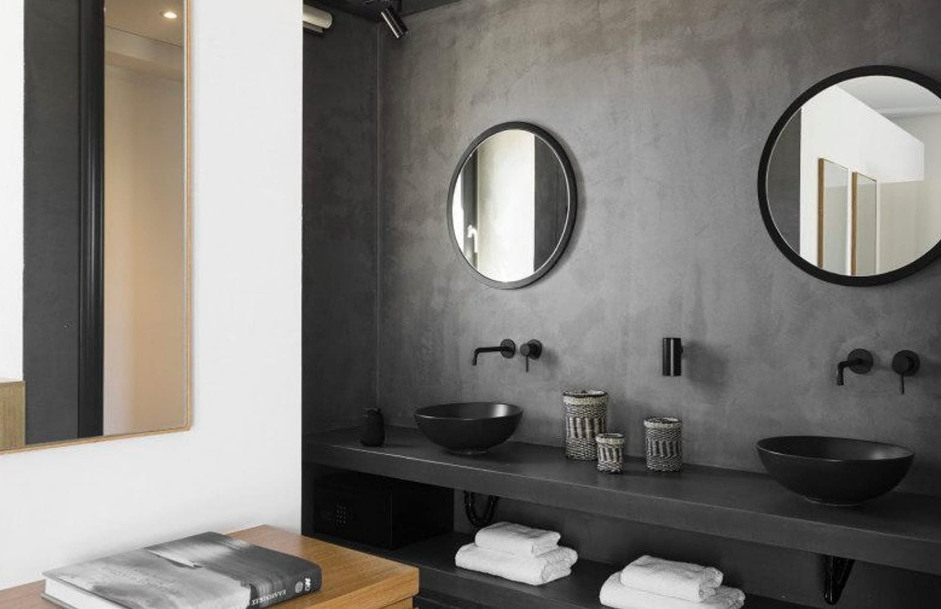 En-suite bathroom