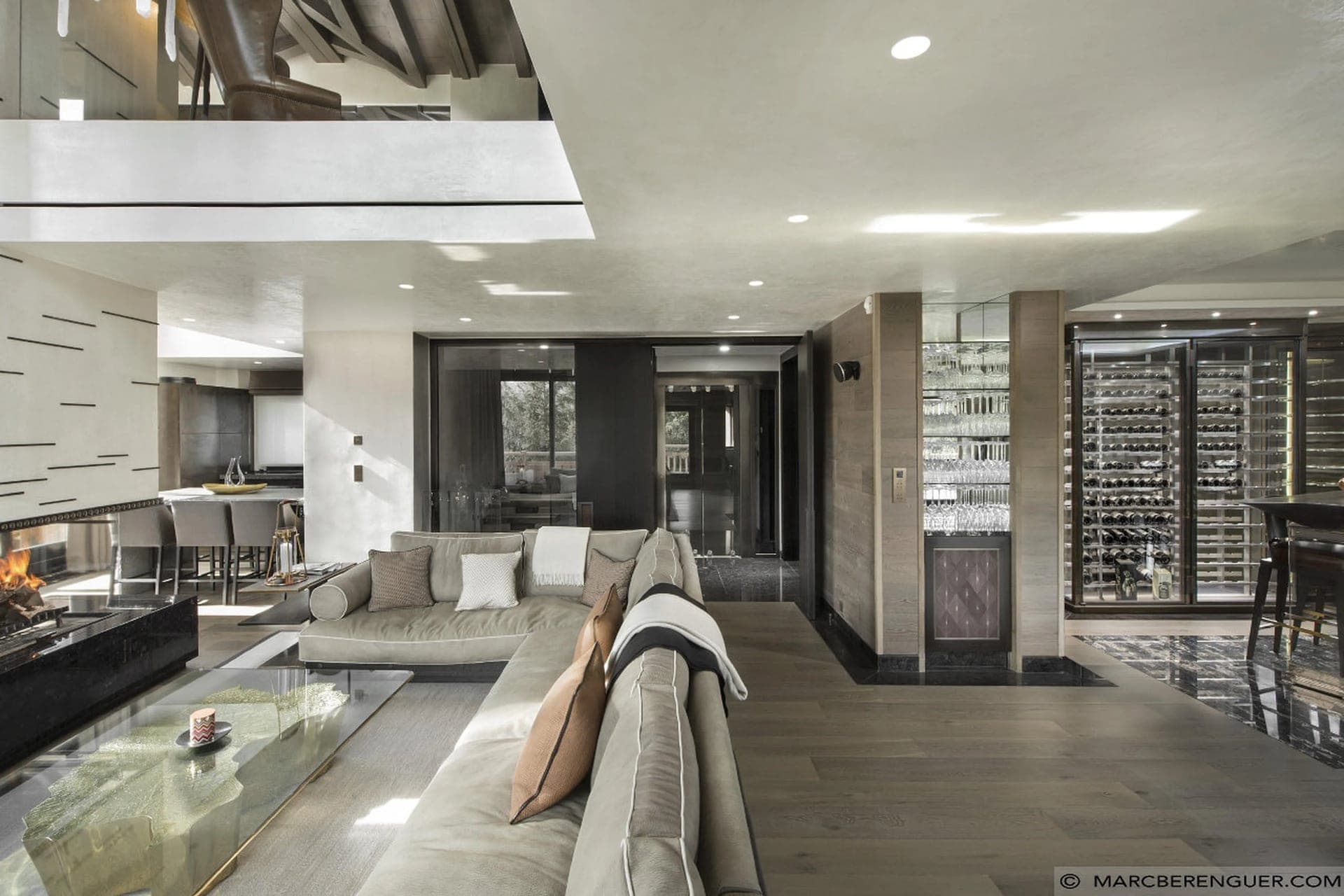 Bar & wine cave