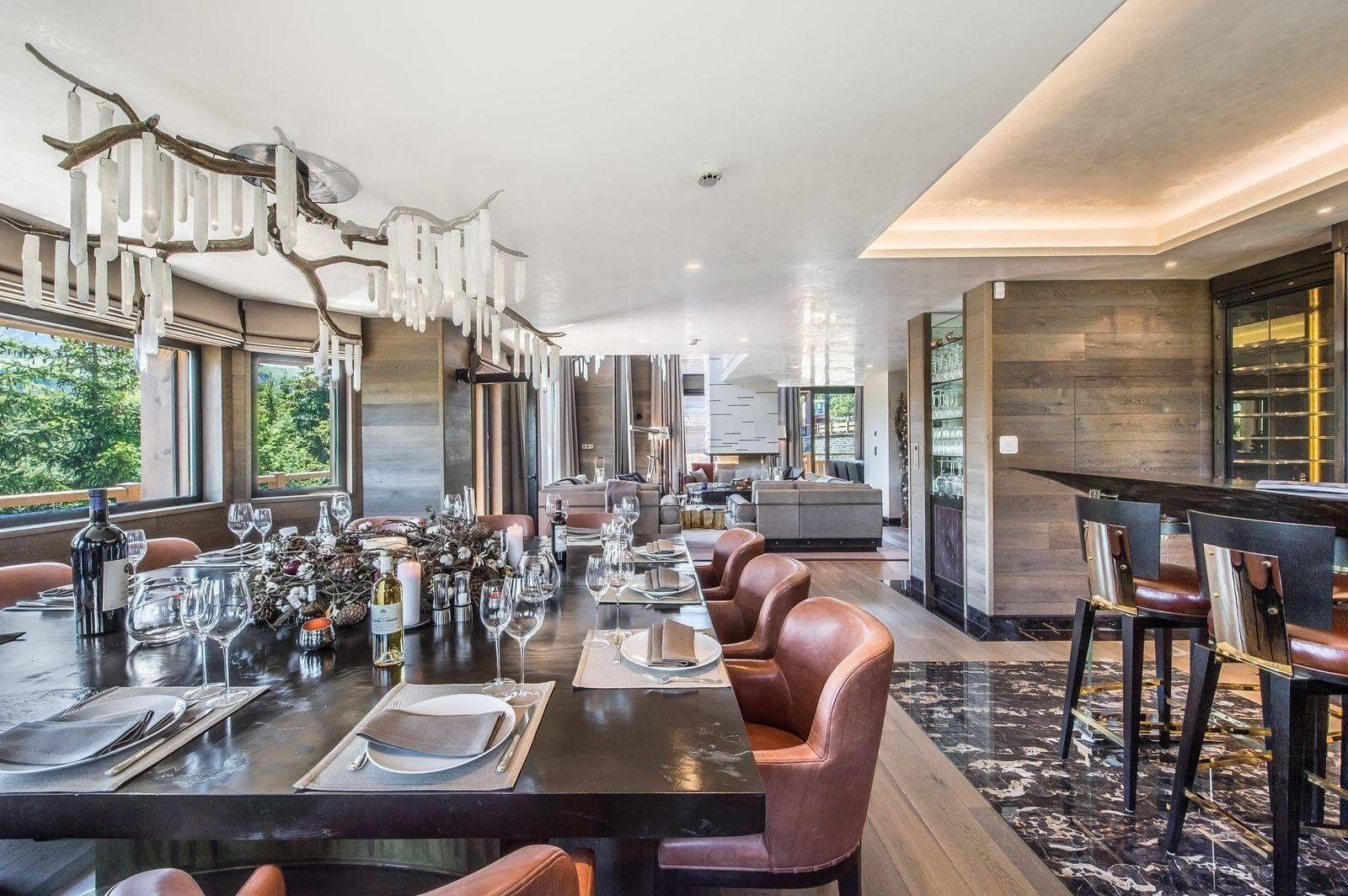 Dining & wine cave