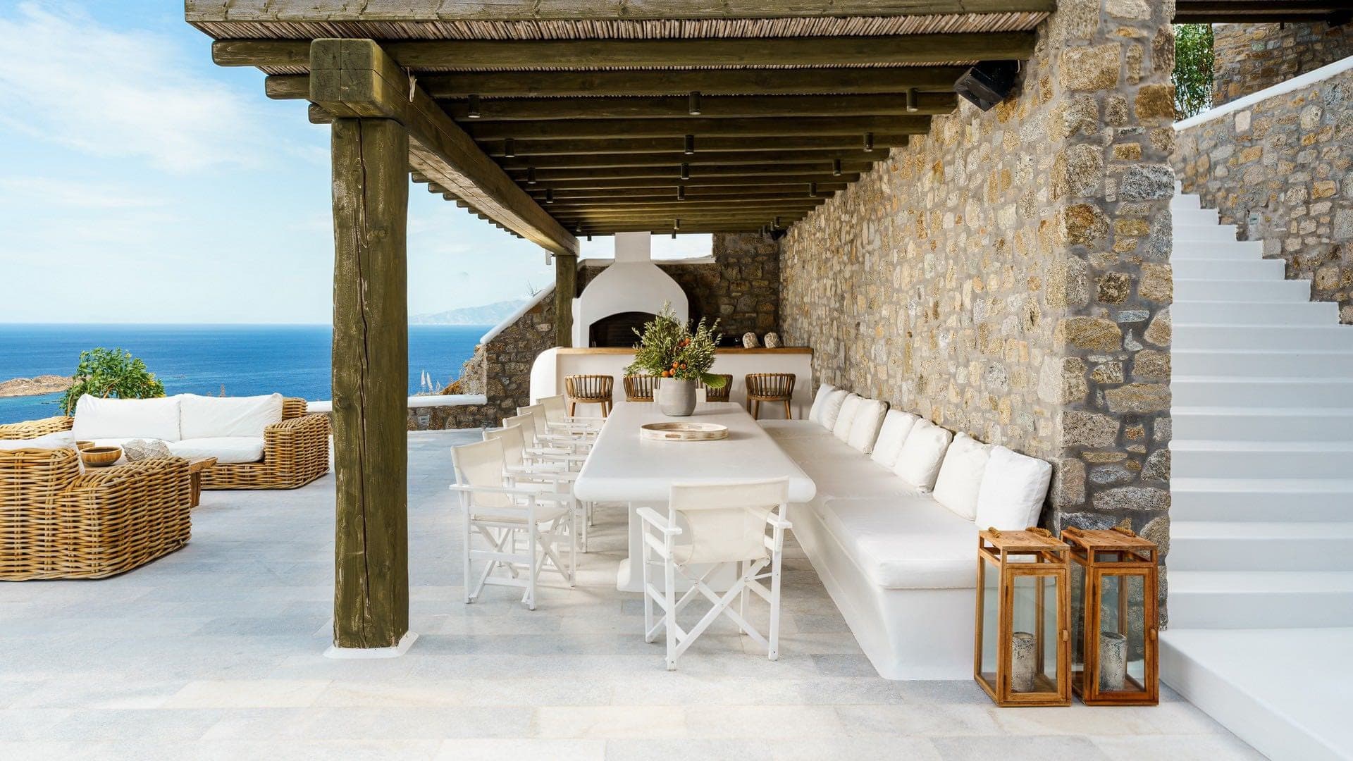 Alfresco dining terrace